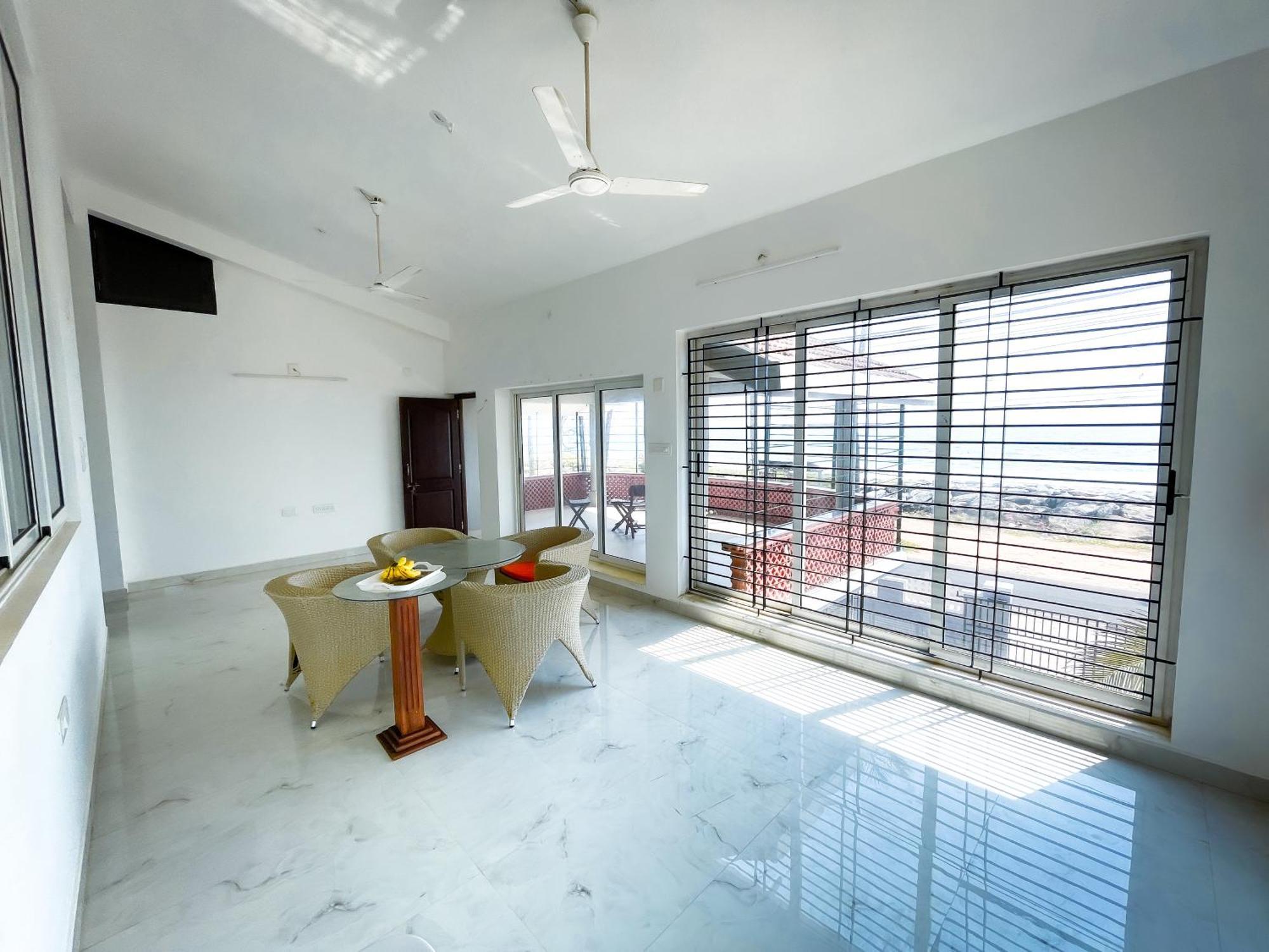 Gintara Beach Homestay By Evaddo Kalyānpur Exteriör bild