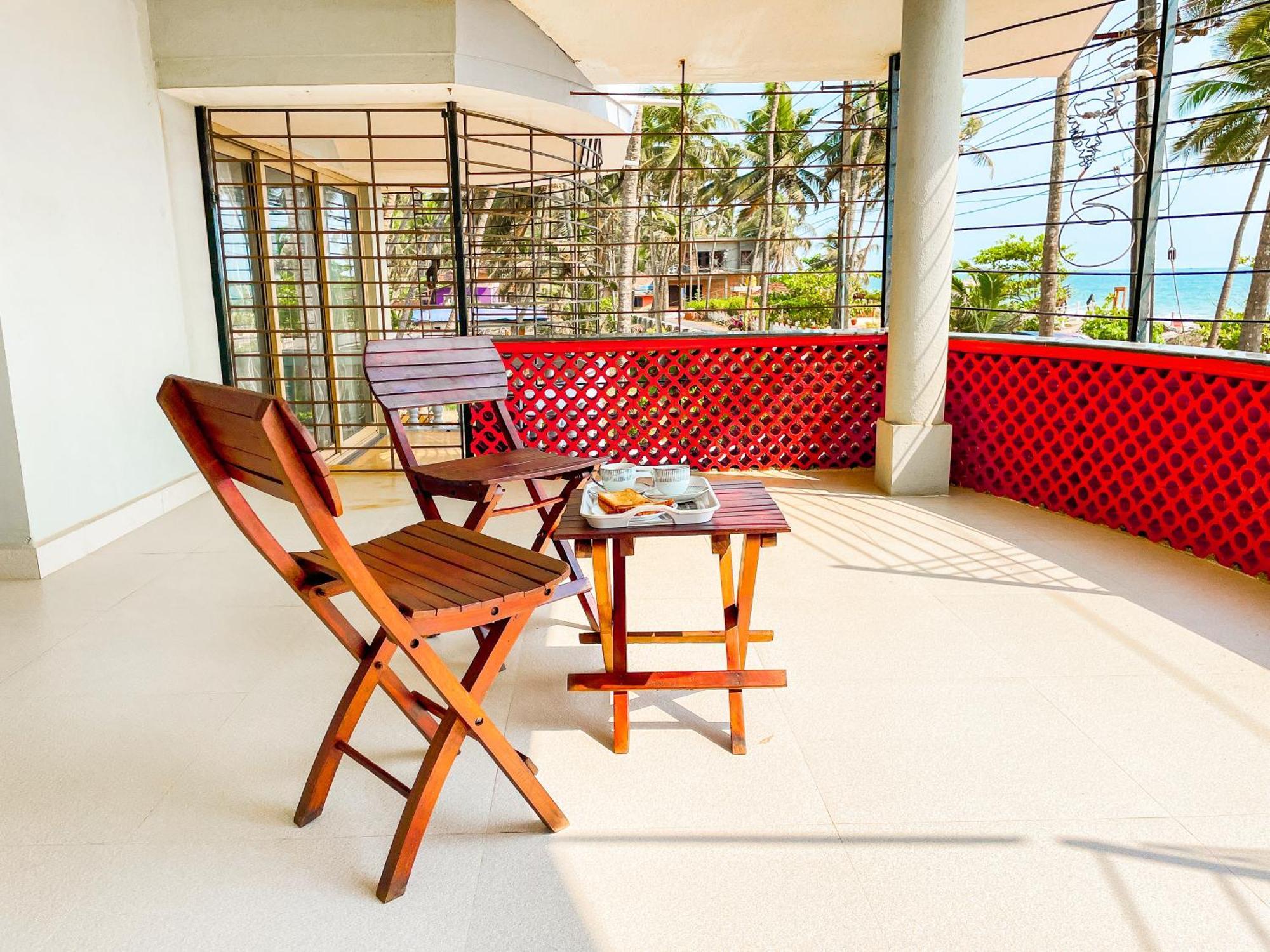 Gintara Beach Homestay By Evaddo Kalyānpur Exteriör bild