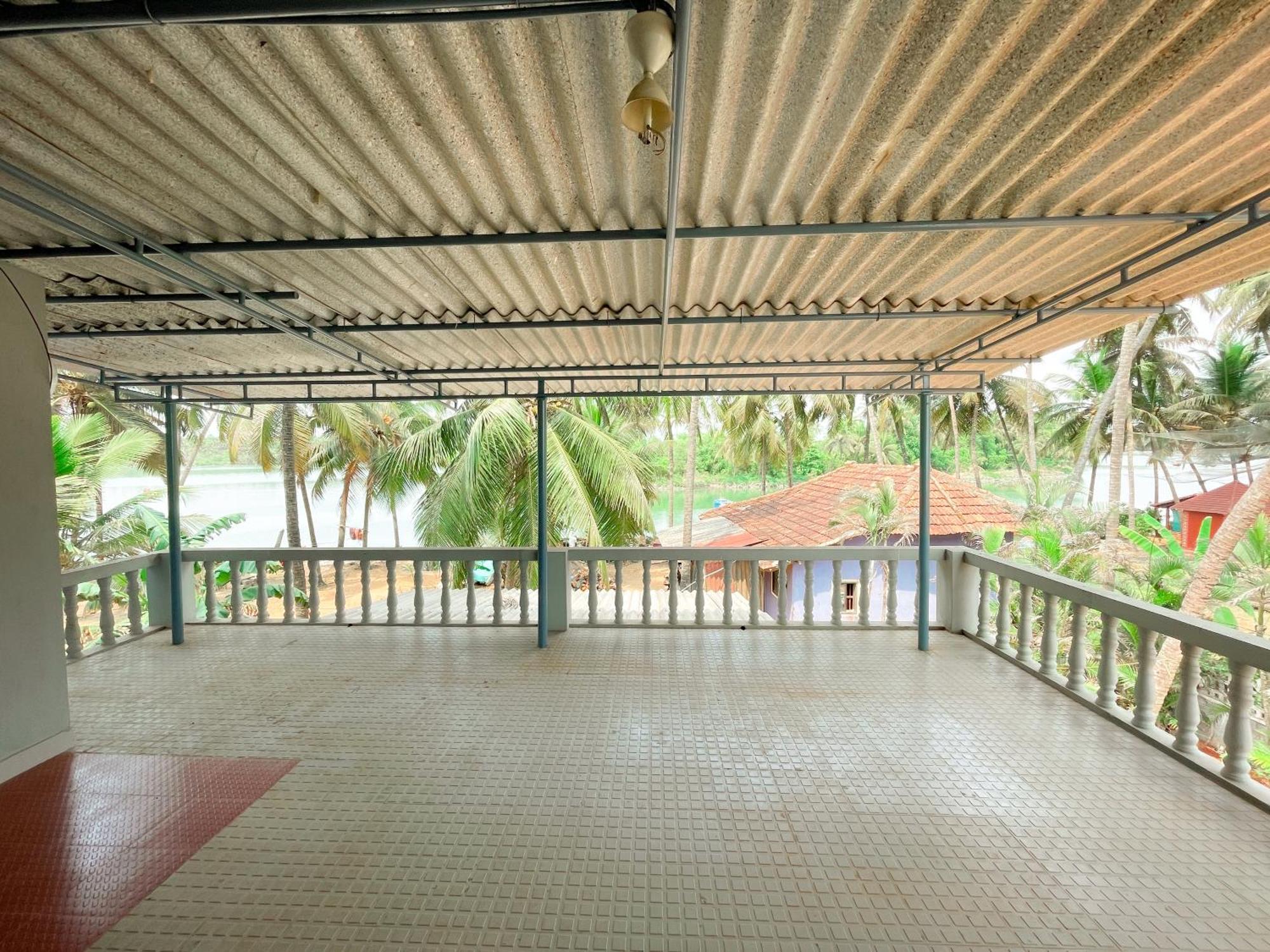 Gintara Beach Homestay By Evaddo Kalyānpur Exteriör bild